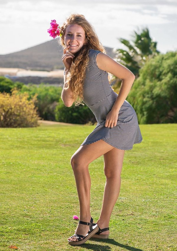 Надежда, 20 лет, 1 размер груди